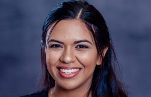 Dra. Karina García devolverá la sonrisa a los adultos mayores